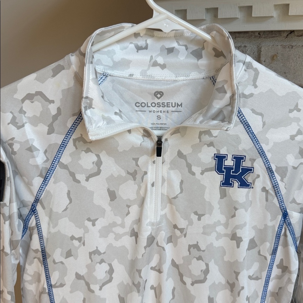 Colosseum UK White and Gray Camouflage Quarter-Zip Pullover - Picture 2 of 3